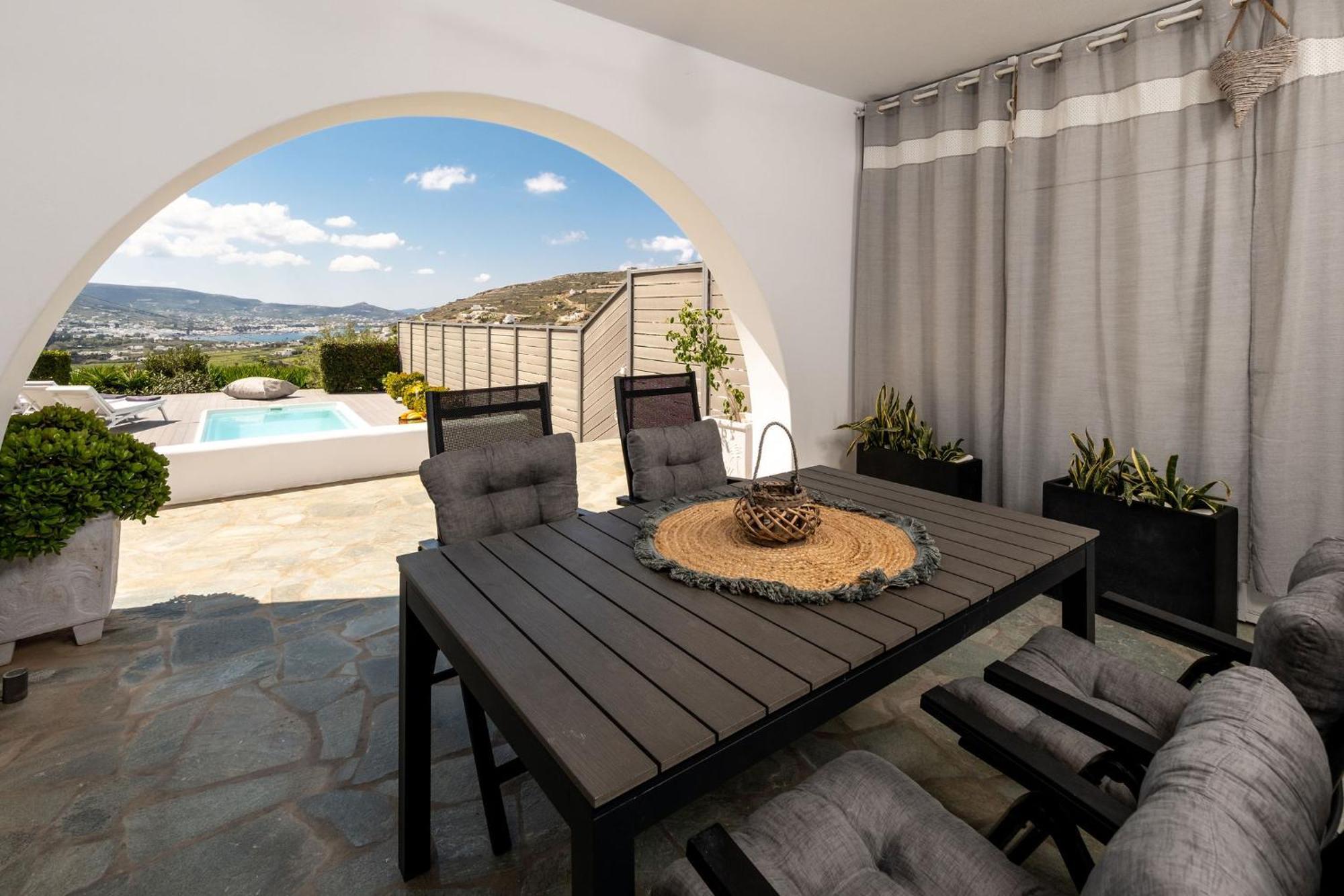 Azzurro Bianco Suites Páros 外观 照片