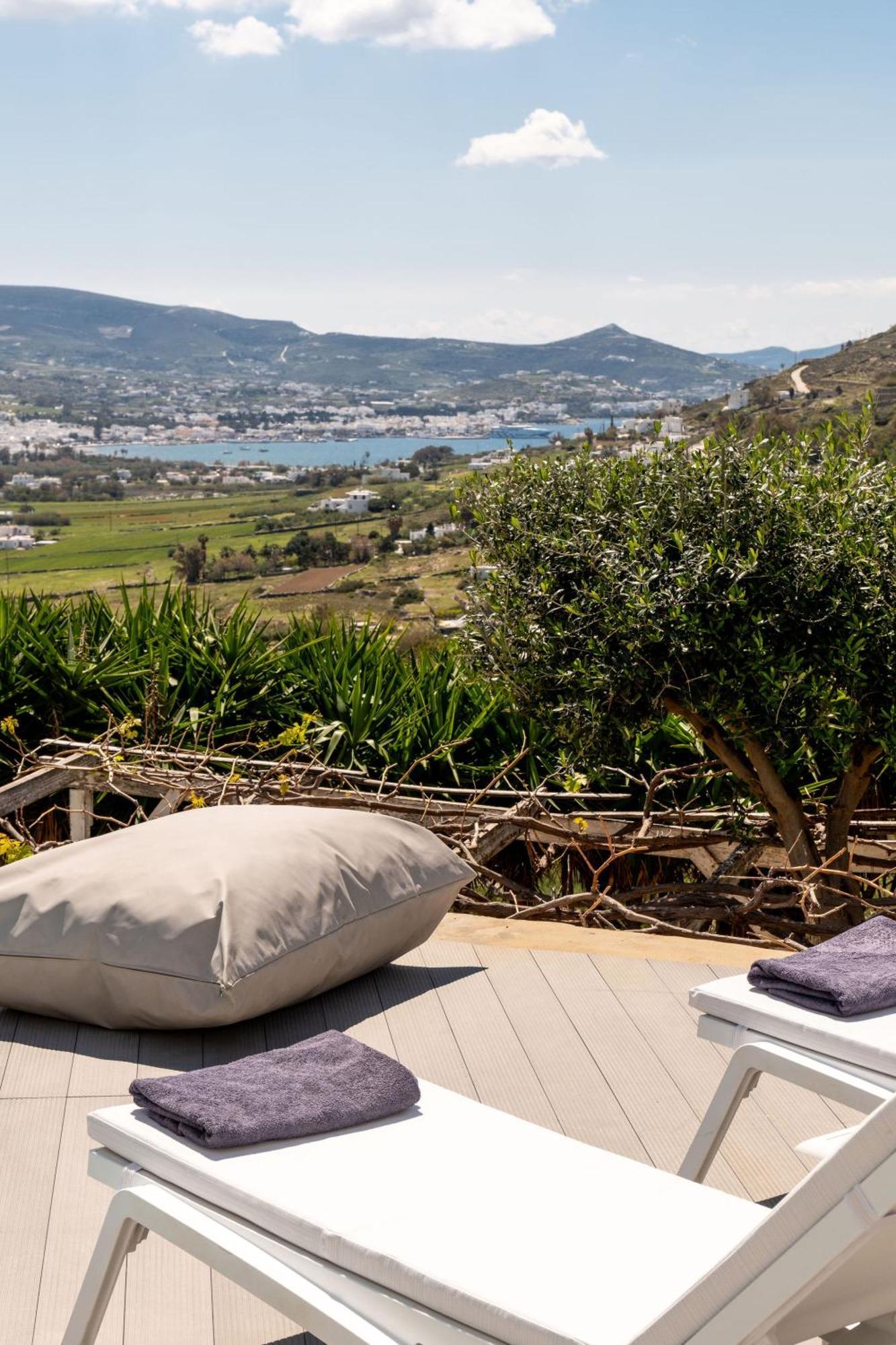 Azzurro Bianco Suites Páros 外观 照片