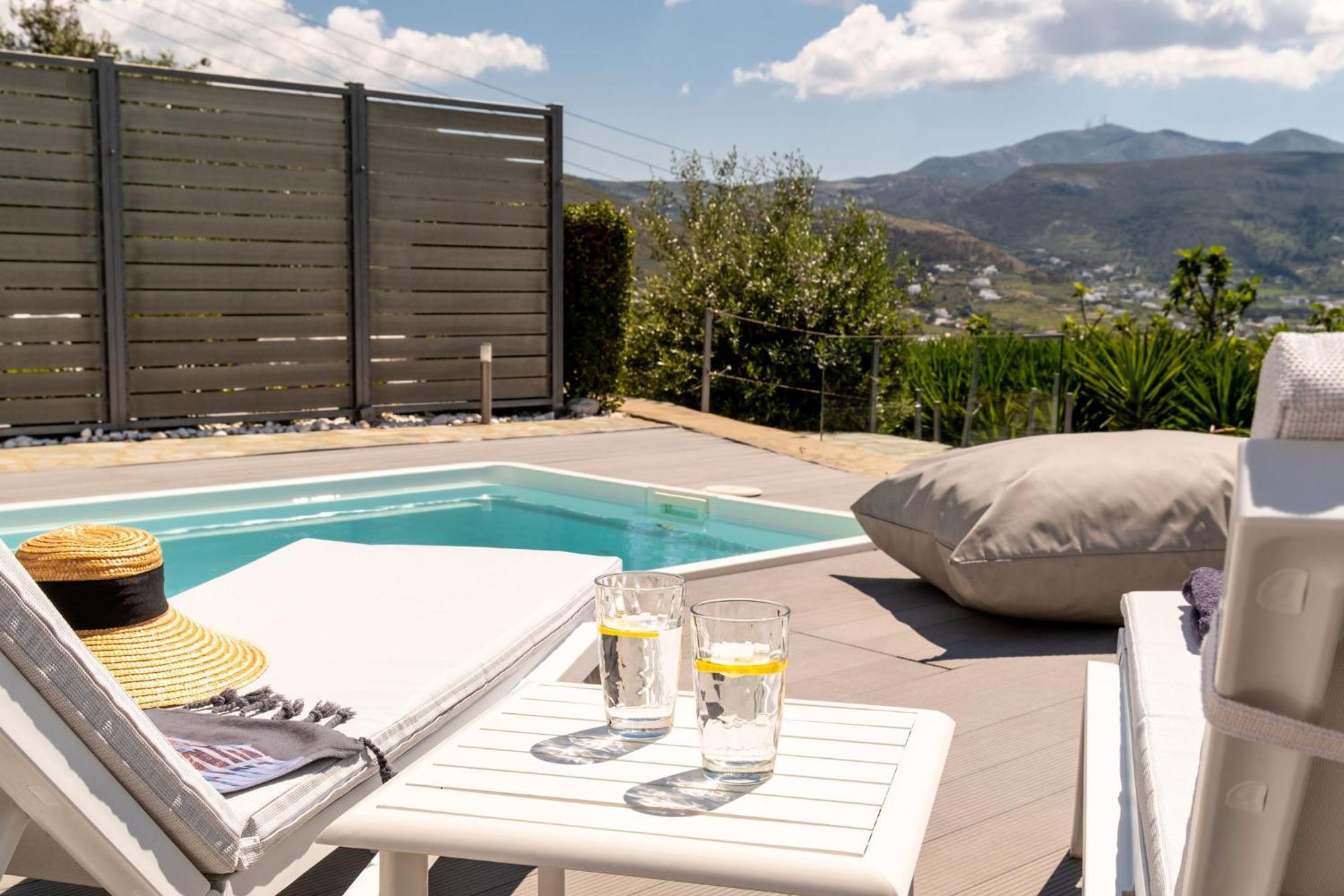 Azzurro Bianco Suites Páros 外观 照片