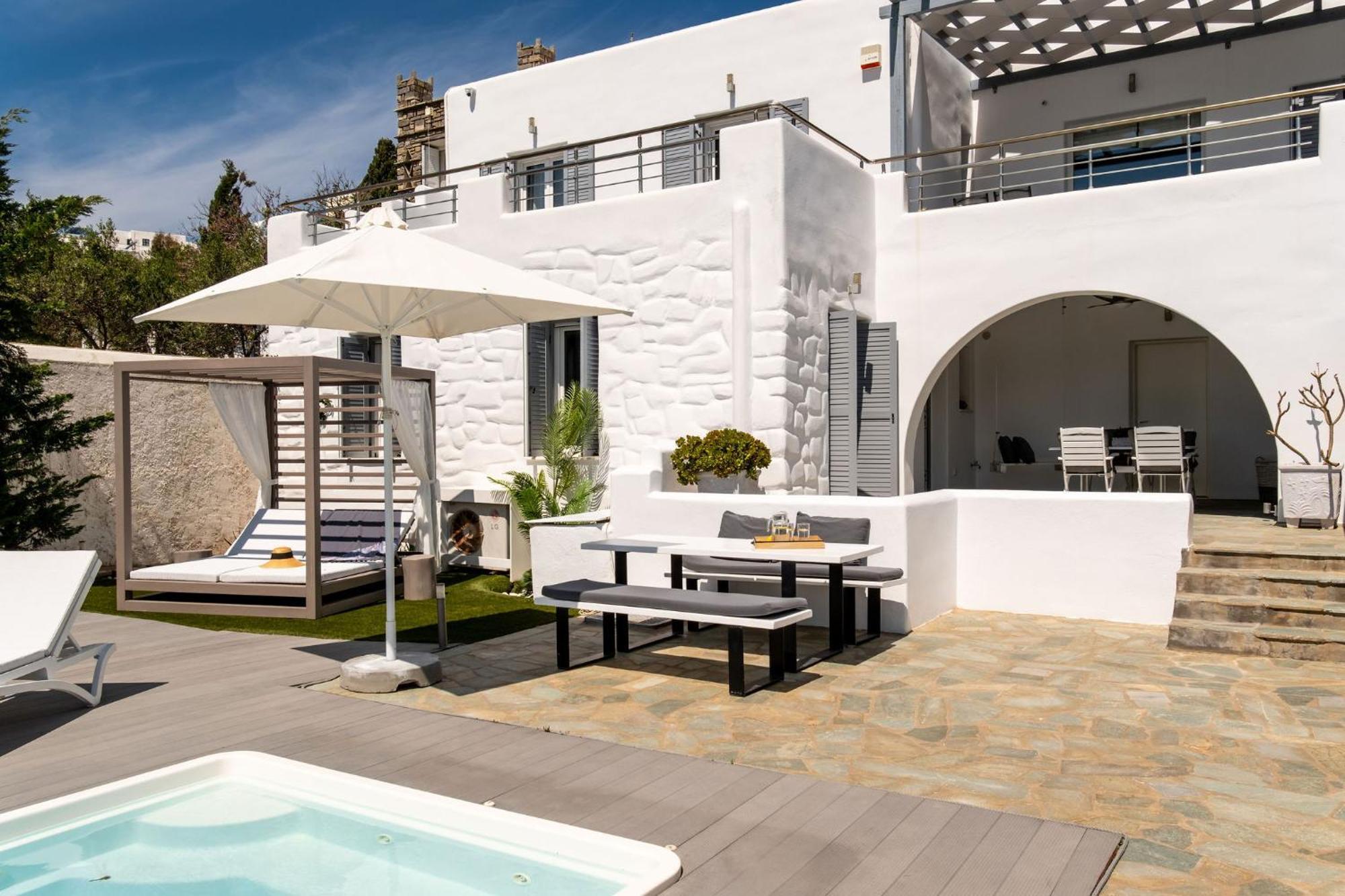 Azzurro Bianco Suites Páros 外观 照片