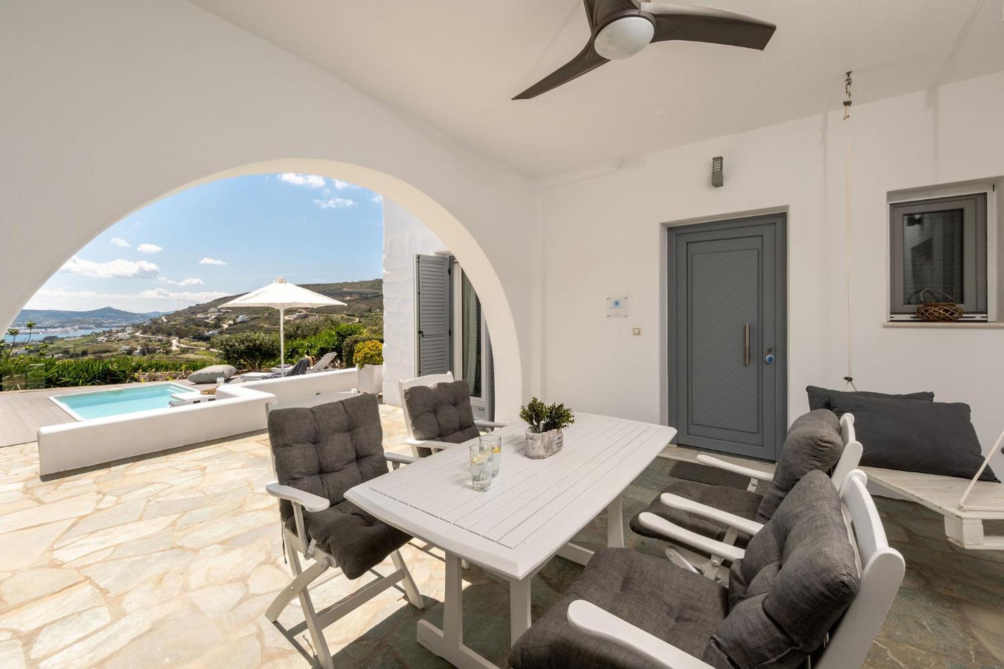 Azzurro Bianco Suites Páros 外观 照片