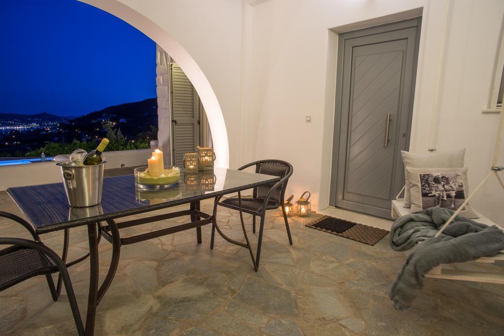 Azzurro Bianco Suites Páros 外观 照片