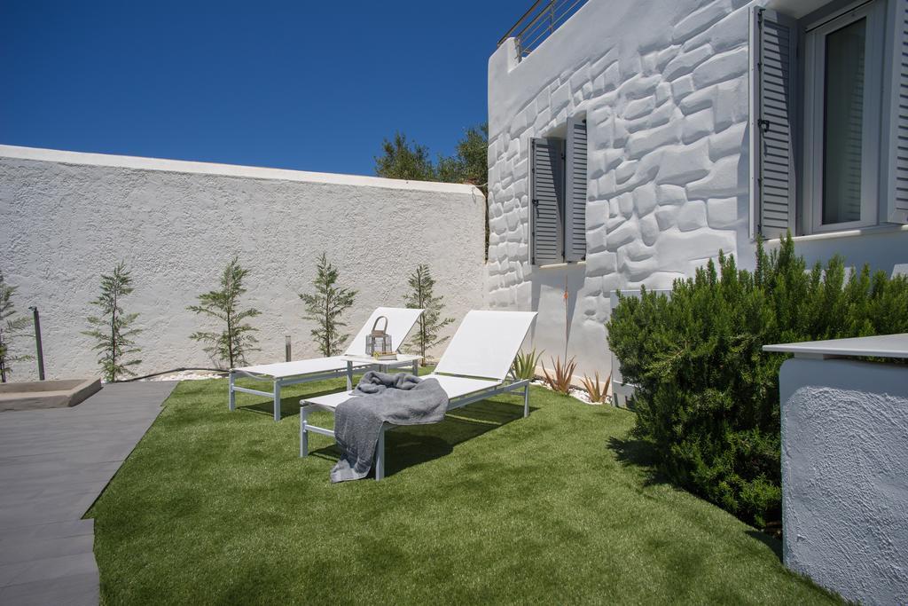 Azzurro Bianco Suites Páros 外观 照片