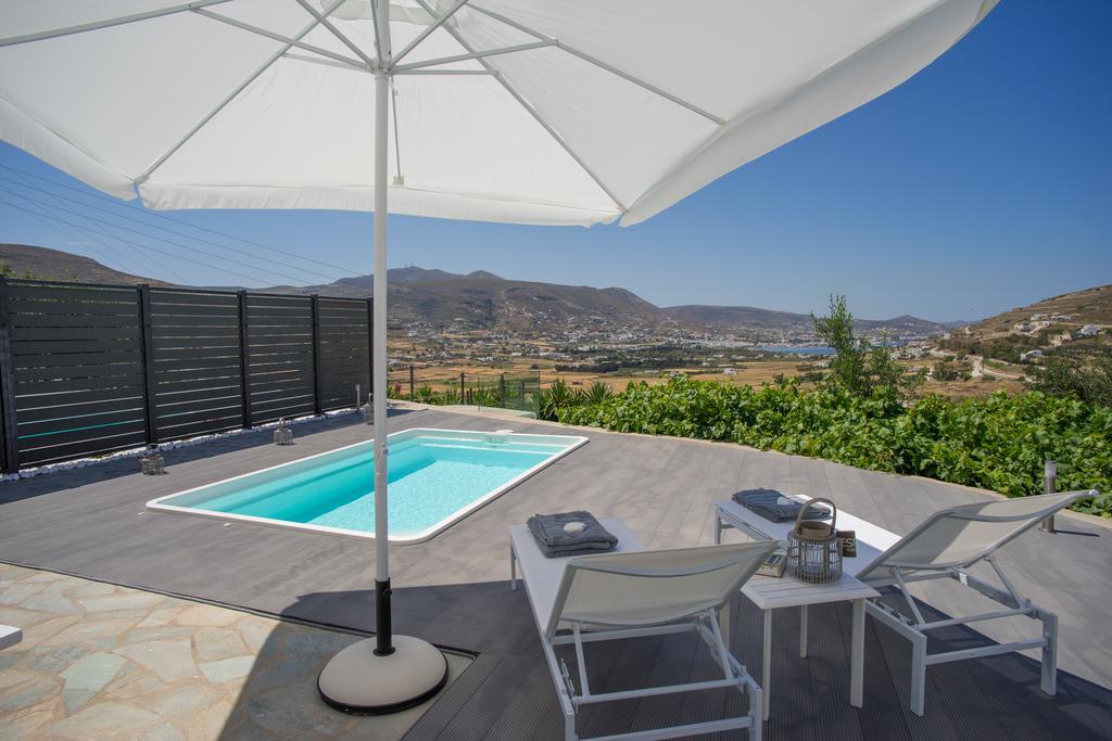 Azzurro Bianco Suites Páros 外观 照片
