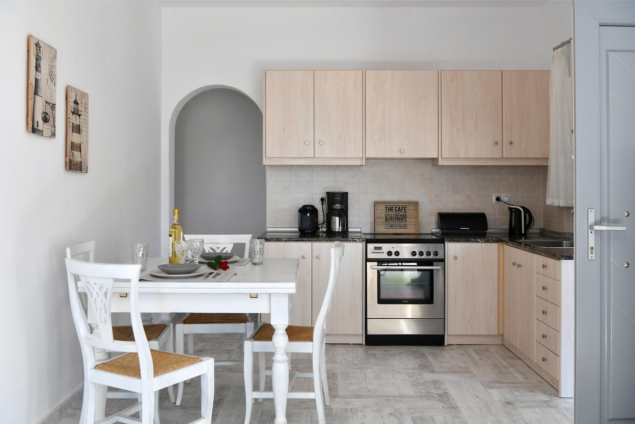 Azzurro Bianco Suites Páros 外观 照片